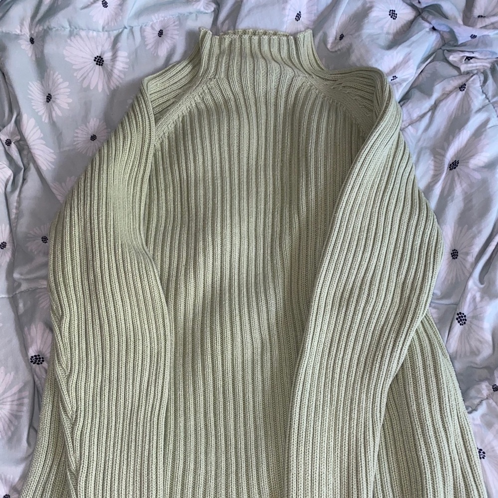 Green St. John’s Bay turtle neck
